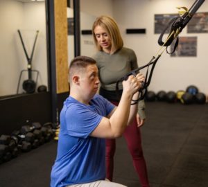 two people exercising